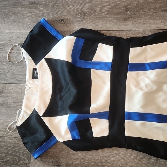 Jax Casual Dress - Picture 3 of 7